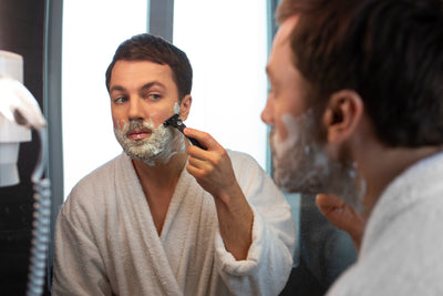 Harnessing the Power of Botanicals in Men's Daily Grooming Routines